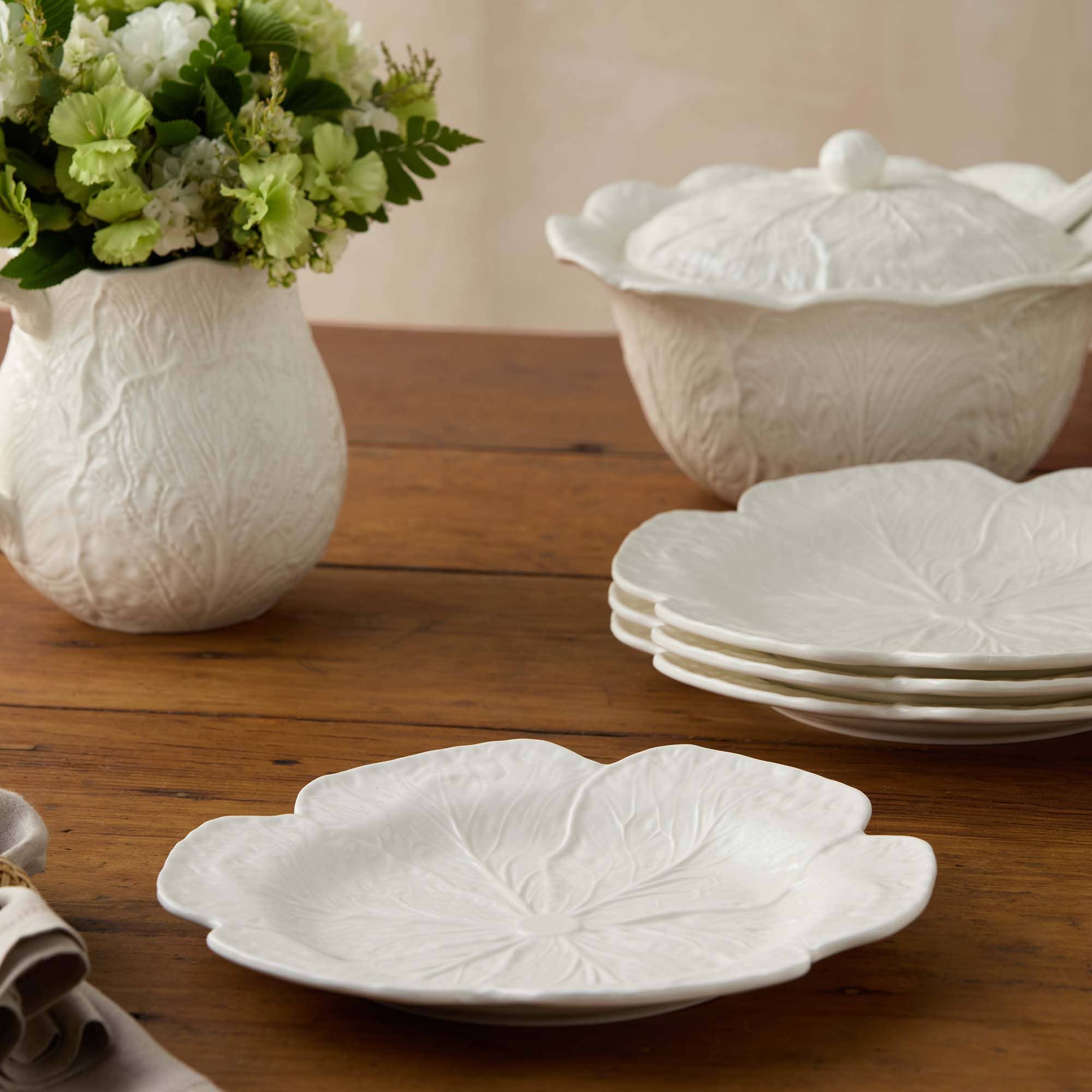 Le Jardin White Cabbage 3-D Dinner Plate 11 in