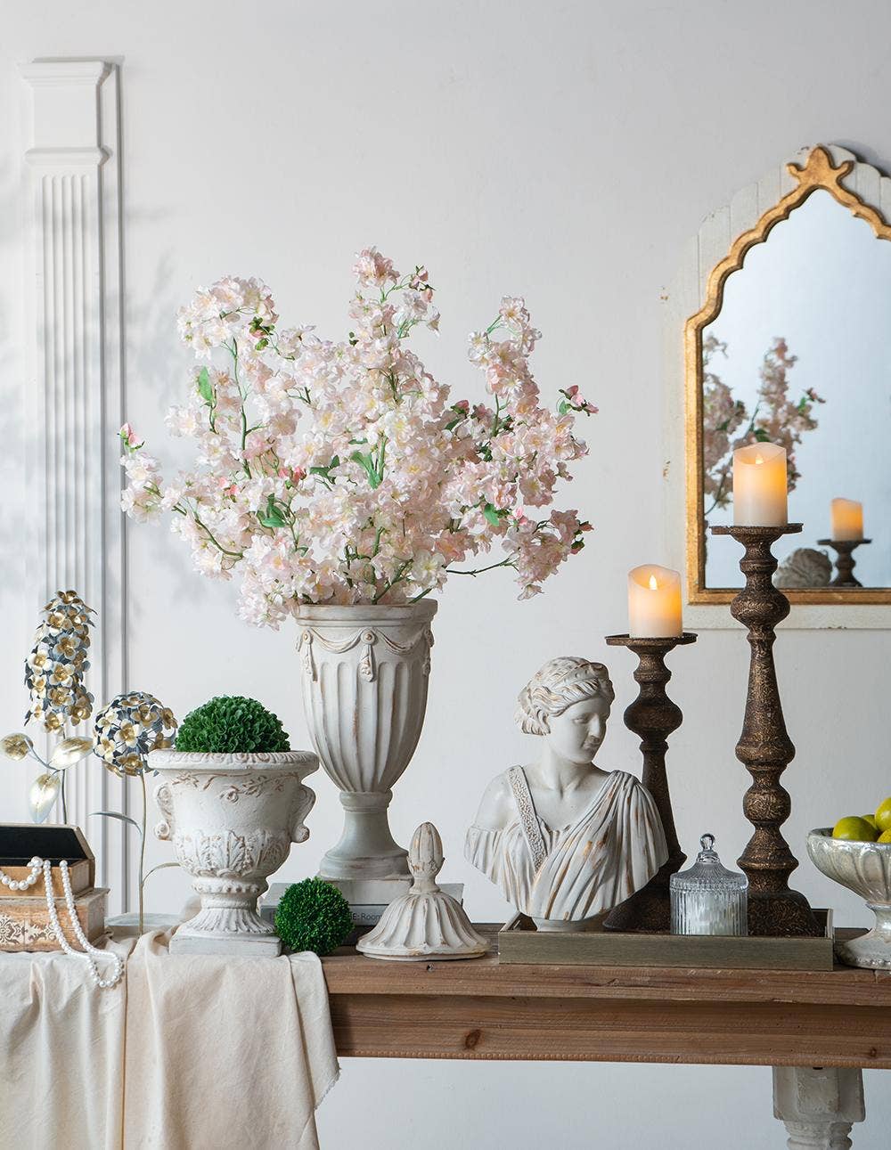 D8.5x17" Pedestal Lidded Vase Distressed Gold Accents