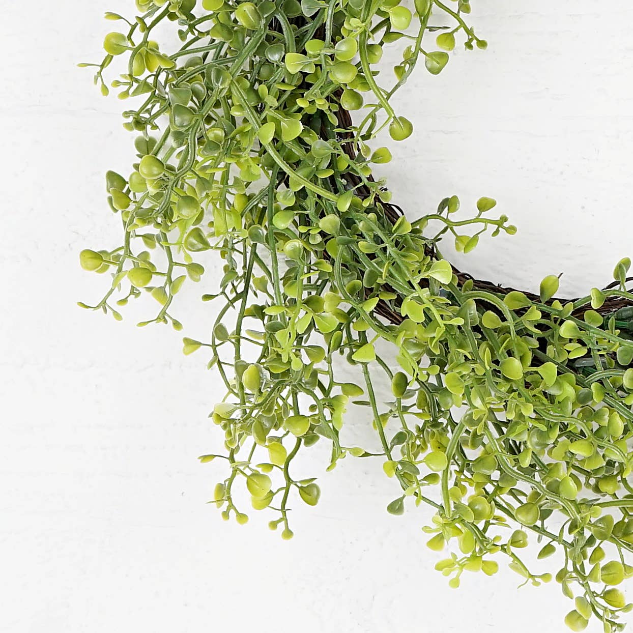 ISB69320 - 16in Angel vine wreath