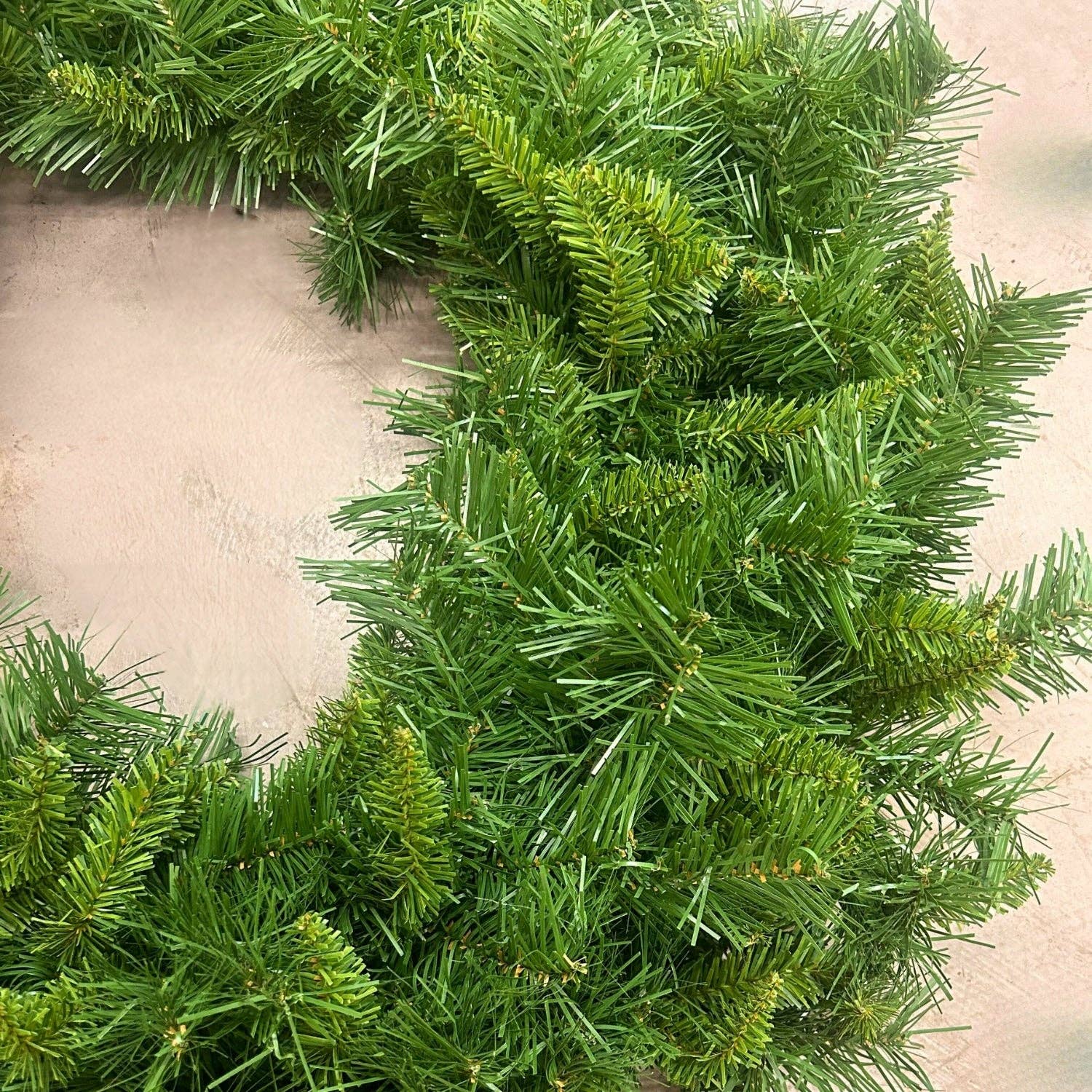 24" Mixed Pine Christmas Wreath 165T