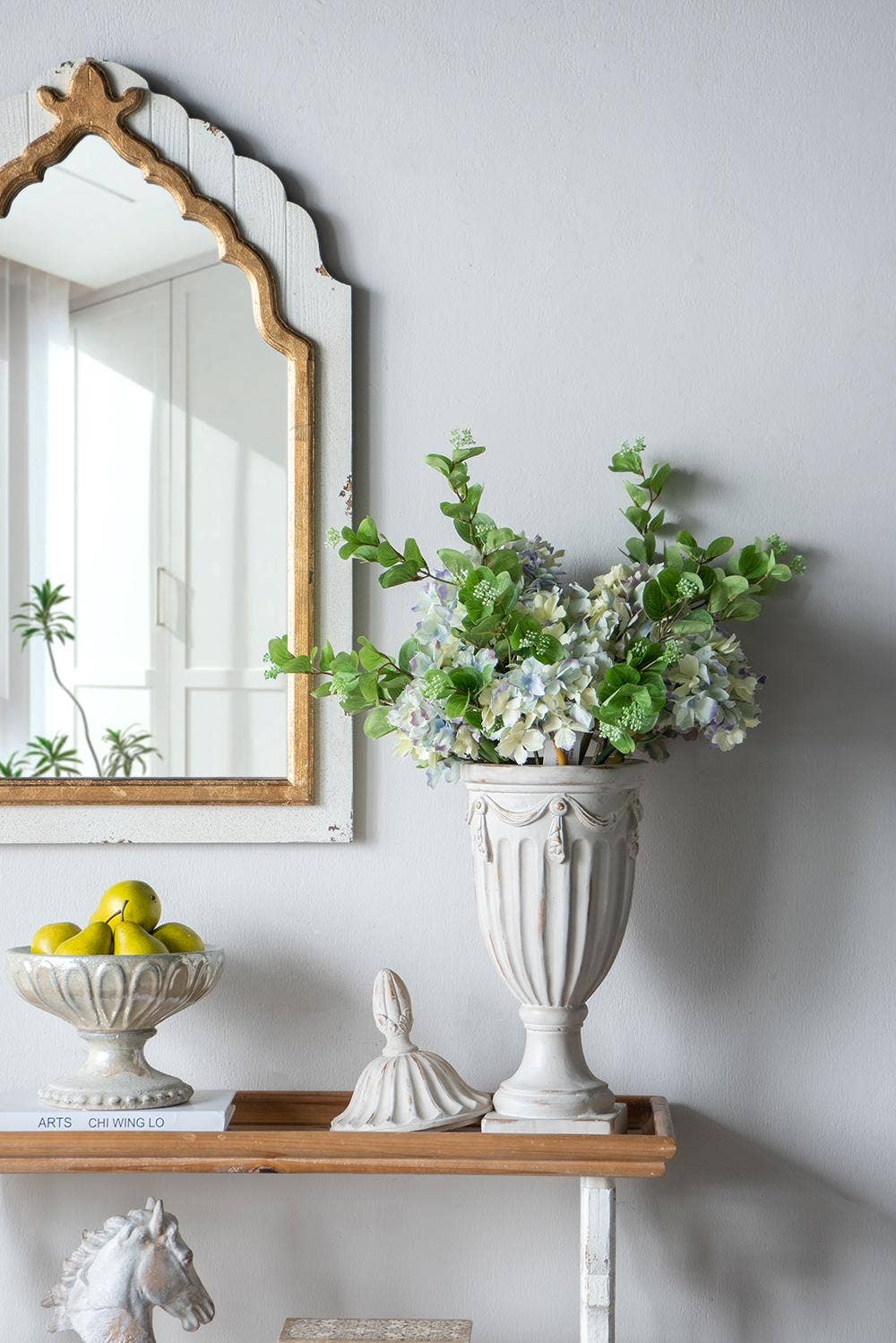 D8.5x17" Pedestal Lidded Vase Distressed Gold Accents