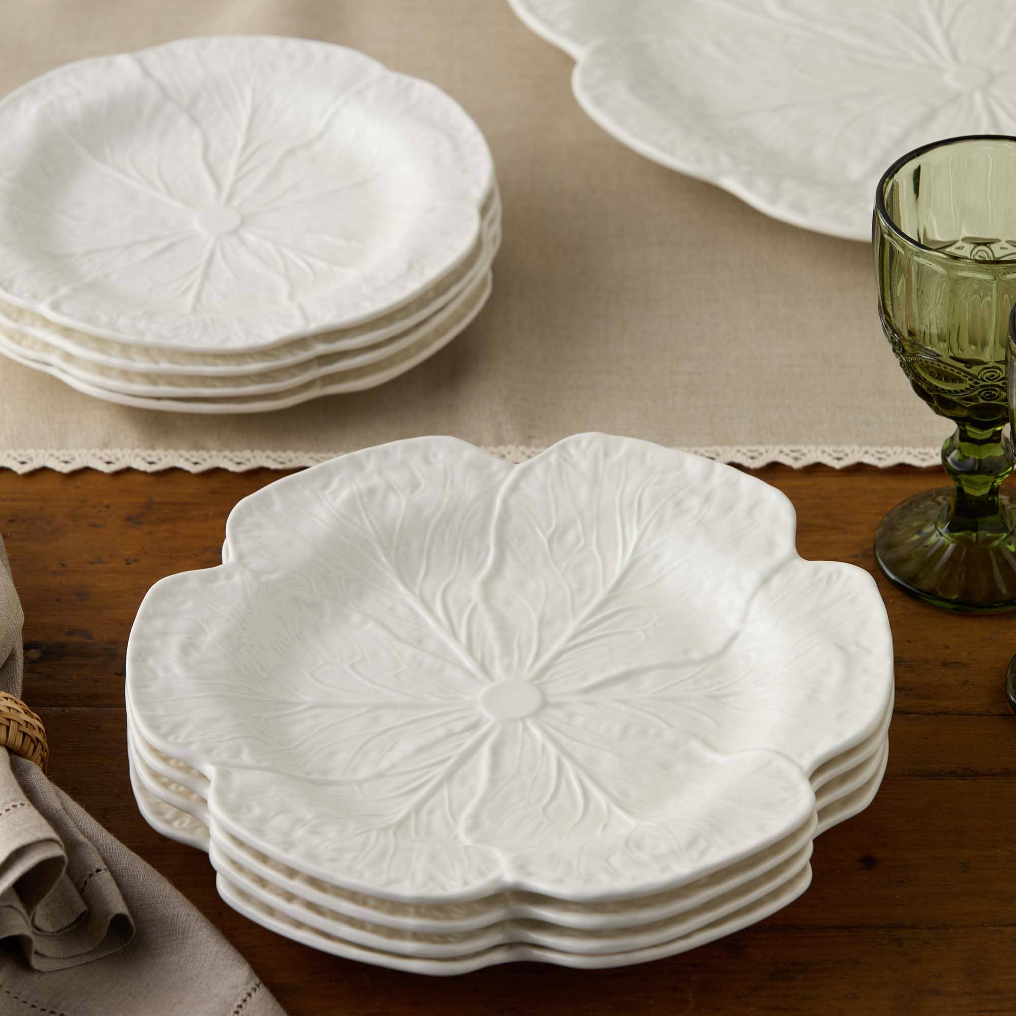 Le Jardin White Cabbage 3-D Dinner Plate 11 in