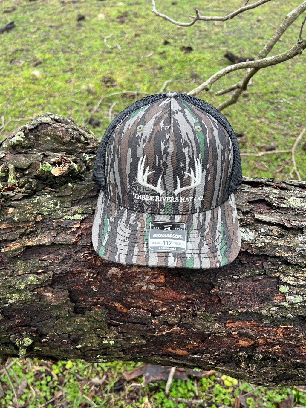 Classic Whitetail Rack - Trucker Snapback Hat - Richardson 112