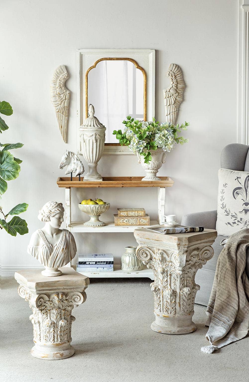 D8.5x17" Pedestal Lidded Vase Distressed Gold Accents