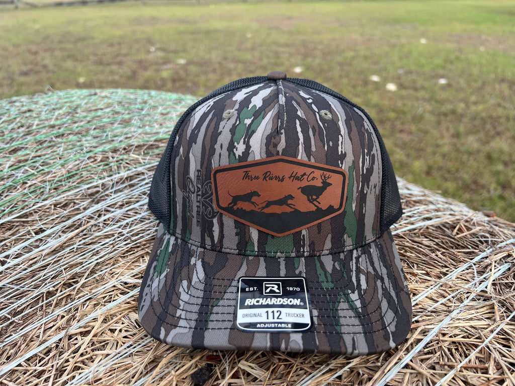 Deer Dog Hunting - Trucker Snapback - Richardson 112 - Buckle Patch